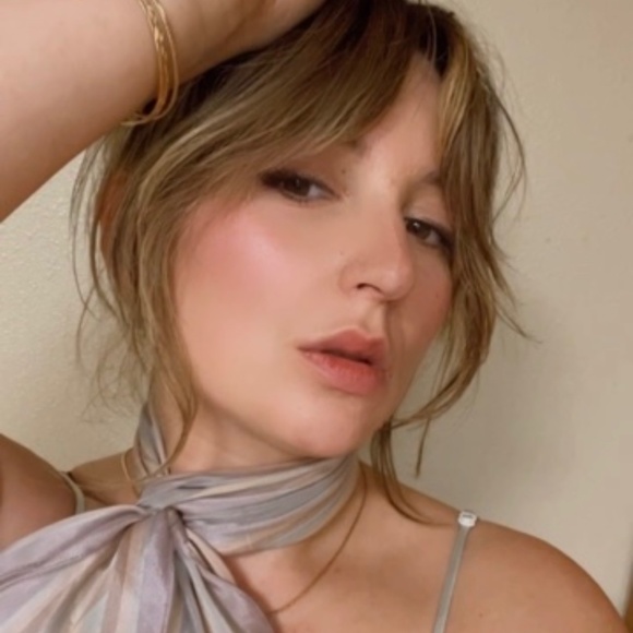 Meet your Posher, Alexandra - Picture 1 of 1
